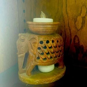 Elegant wax or scent burner with tea candle